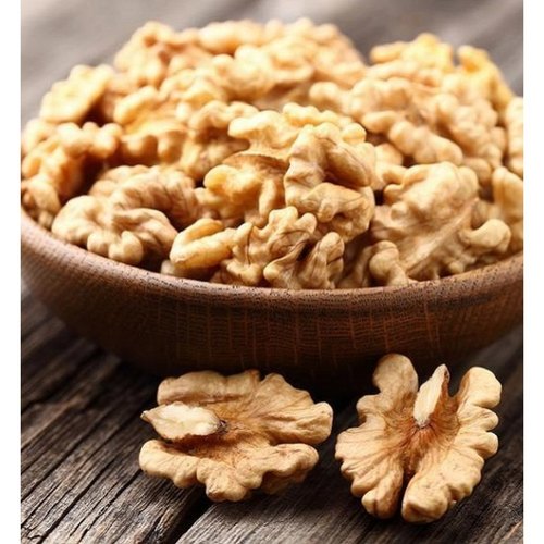 Walnut Extra Light 90% Halves from Chile